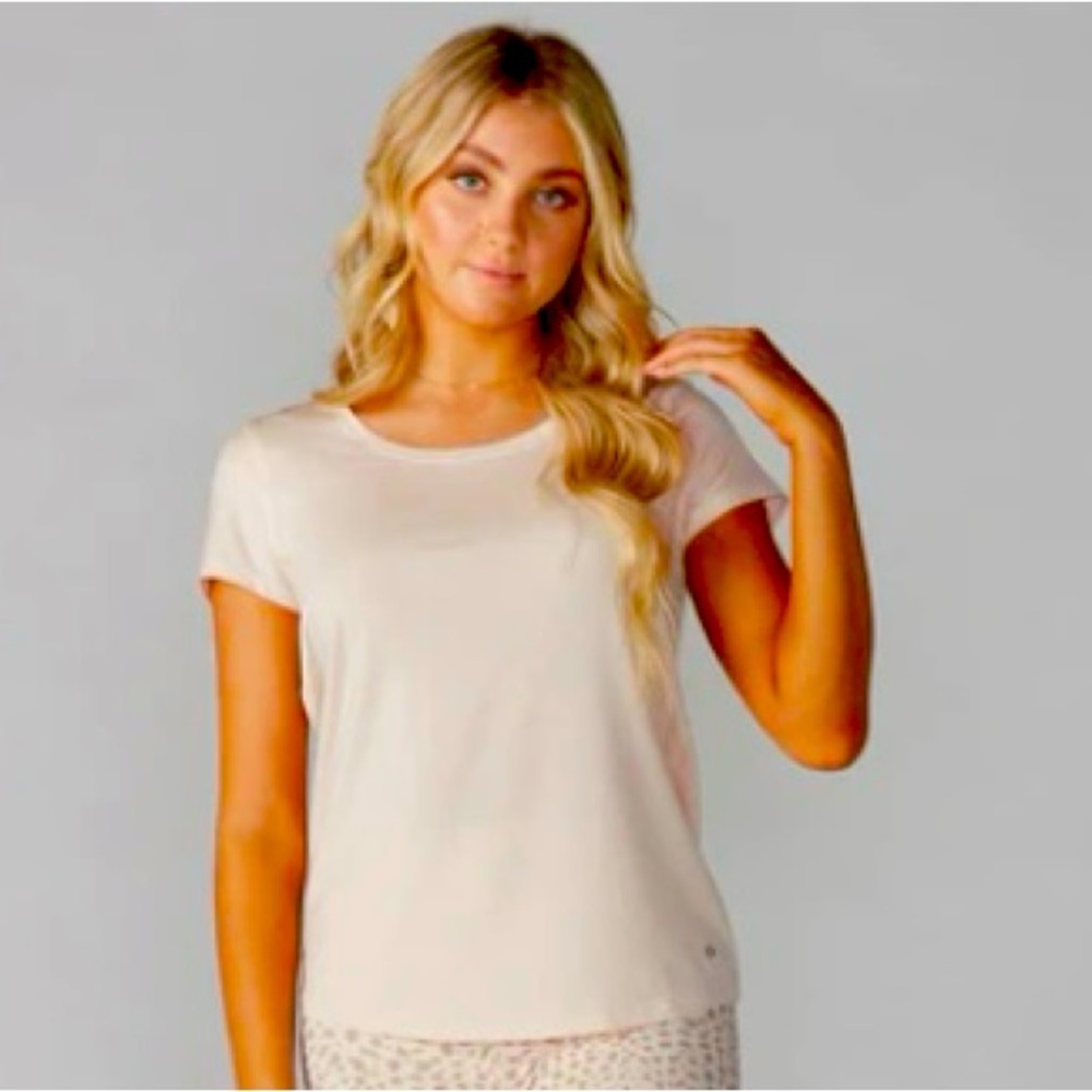 Tavi Active Sold @Neiman Marcus Dune Cap Sleeve Tee XS scoop neckline cap sleeve